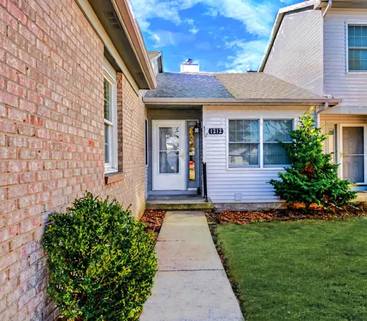 $299,900 | 1212 Quail Run Drive, Savoy, IL 61874
