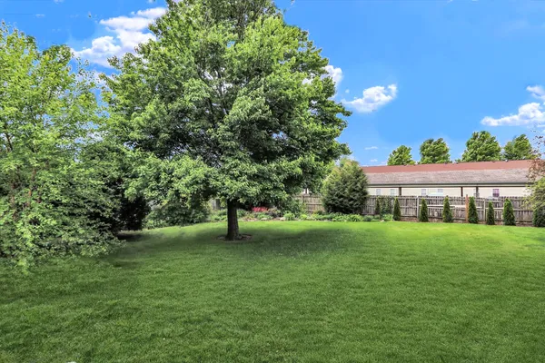 $299,900 | 1212 Quail Run Drive, Savoy, IL 61874