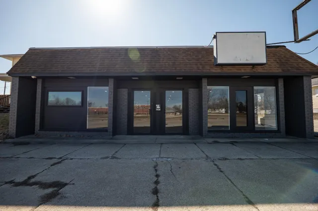 $249,900 | 1428 East Calvert Street, South Bend, IN 46613