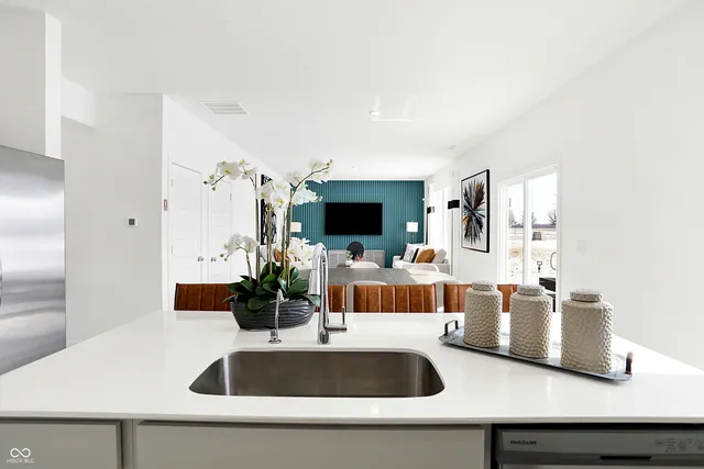 $269,640 | 2348 Dillon Drive, Greenfield, IN 46140