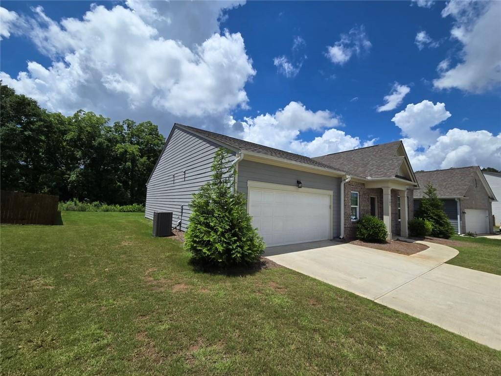 104 Mccall Way Monroe, GA 30655 - Photo 2 of 30