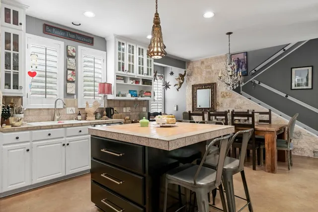 $1,050,000 | 10921 Long Branch Drive, Austin, TX 78736