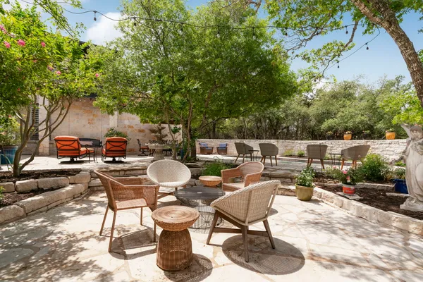 $985,000 | 10921 Long Branch Drive, Austin, TX 78736