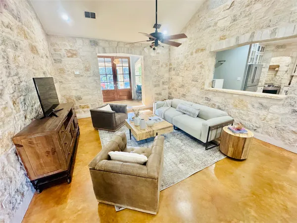 $985,000 | 10921 Long Branch Drive, Austin, TX 78736