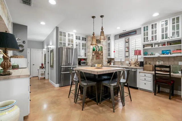 $1,050,000 | 10921 Long Branch Drive, Austin, TX 78736