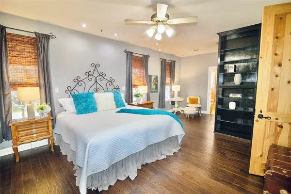 $985,000 | 10921 Long Branch Drive, Austin, TX 78736