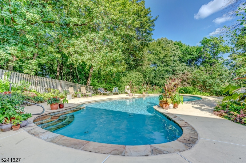 7 Evans Farm Road Morristown, NJ 07960 - Photo 18 of 20 Gallery Image 18