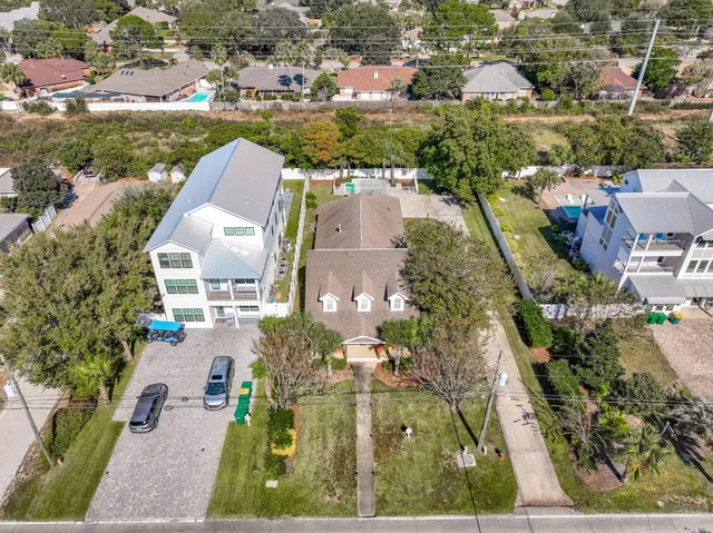 $1,500,000 | 4555 Luke Avenue, Destin, FL 32541
