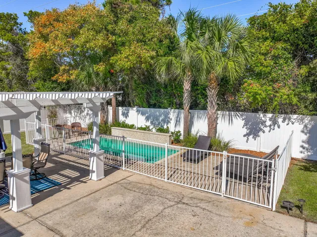 $1,500,000 | 4555 Luke Avenue, Destin, FL 32541