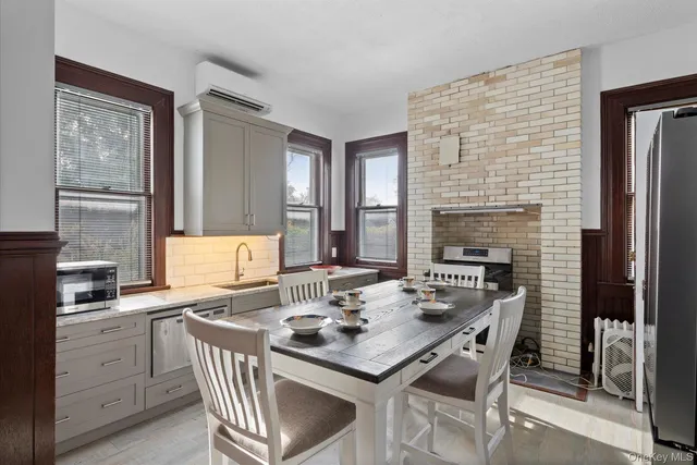 $2,279,000 | 121 South Jamesport Avenue, South Jamesport, NY 11901