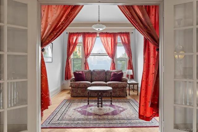 $2,279,000 | 121 South Jamesport Avenue, South Jamesport, NY 11901