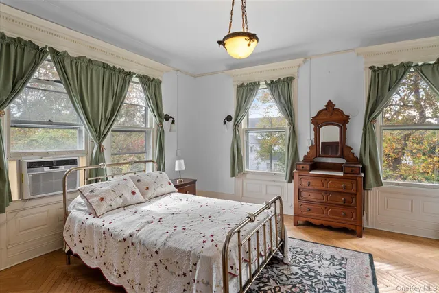 $2,279,000 | 121 South Jamesport Avenue, South Jamesport, NY 11901