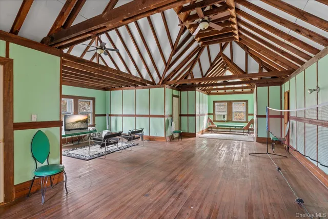 $2,279,000 | 121 South Jamesport Avenue, South Jamesport, NY 11901