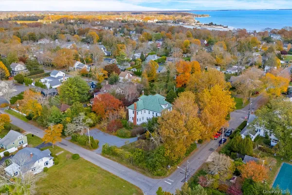 $2,050,000 | 121 South Jamesport Avenue, South Jamesport, NY 11901