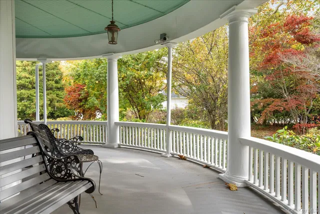 $2,279,000 | 121 South Jamesport Avenue, South Jamesport, NY 11901