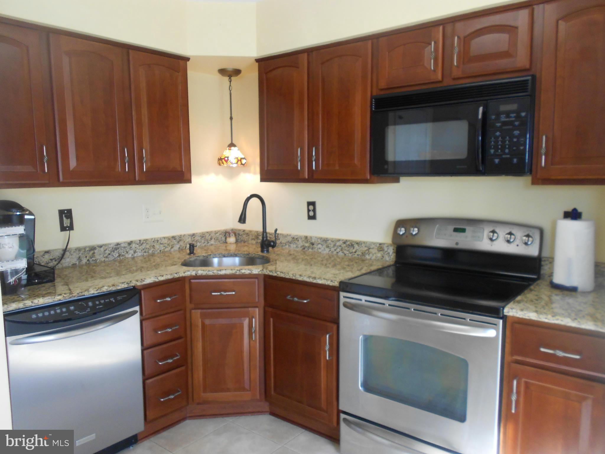 9103 Ridgefield Lane Frederick, MD 21701 - Photo 4 of 30 Kitchen
