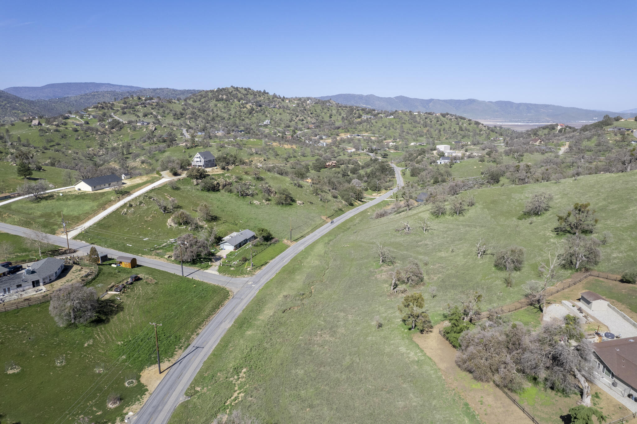 Jacks Hill Road Tehachapi, CA 93561 - Photo 3 of 7 a view of a city with mountains in the background