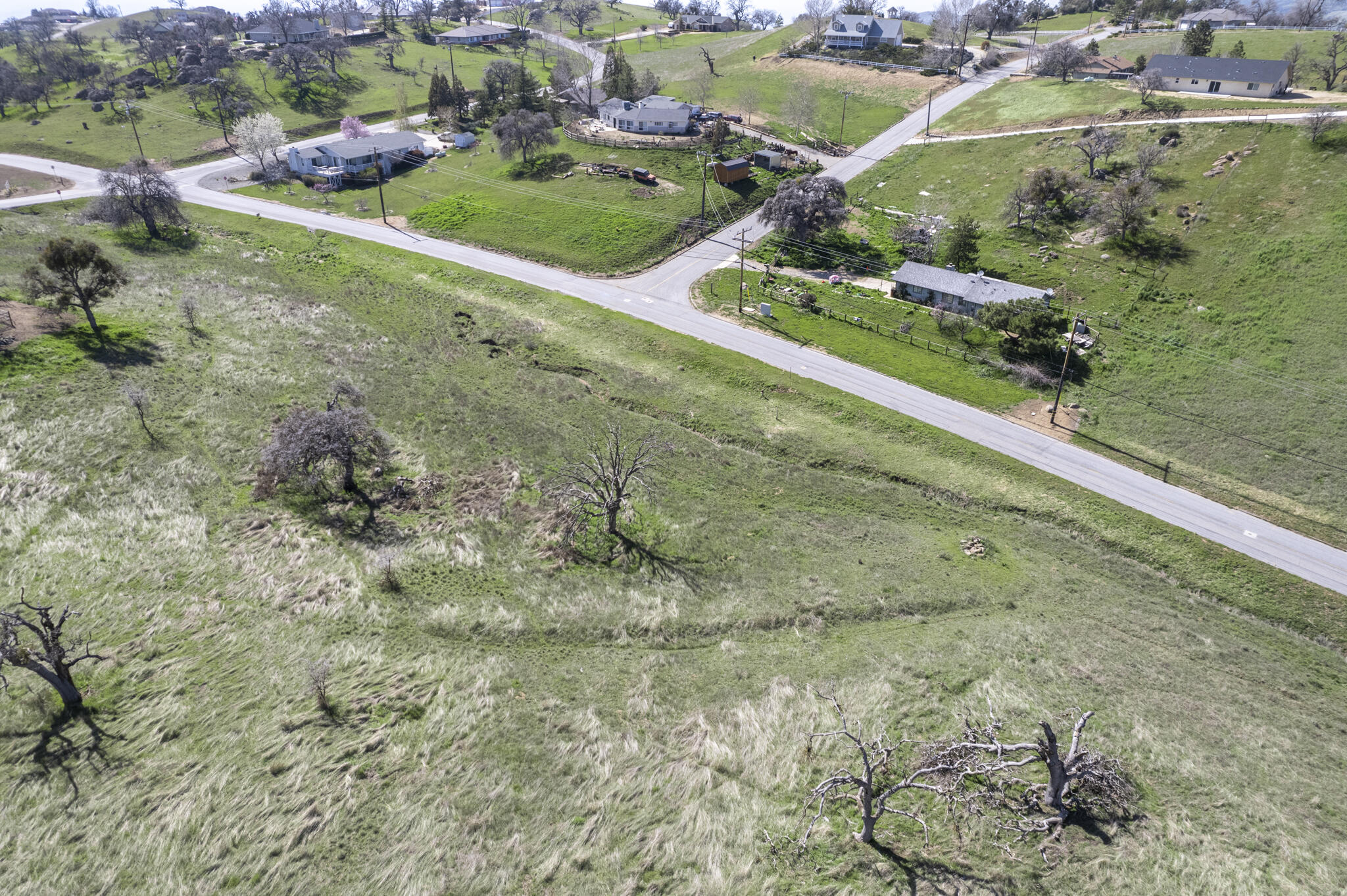 Jacks Hill Road Tehachapi, CA 93561 - Photo 6 of 7 an aerial view of a residential houses with outdoor space and street view