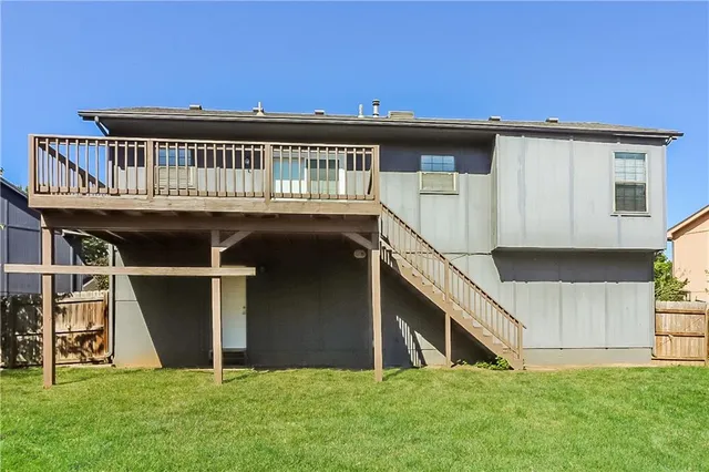 $2,250 | 411 Allendale Court, Greenwood, MO 64034