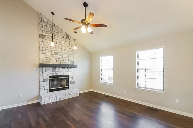 $2,250 | 411 Allendale Court, Greenwood, MO 64034