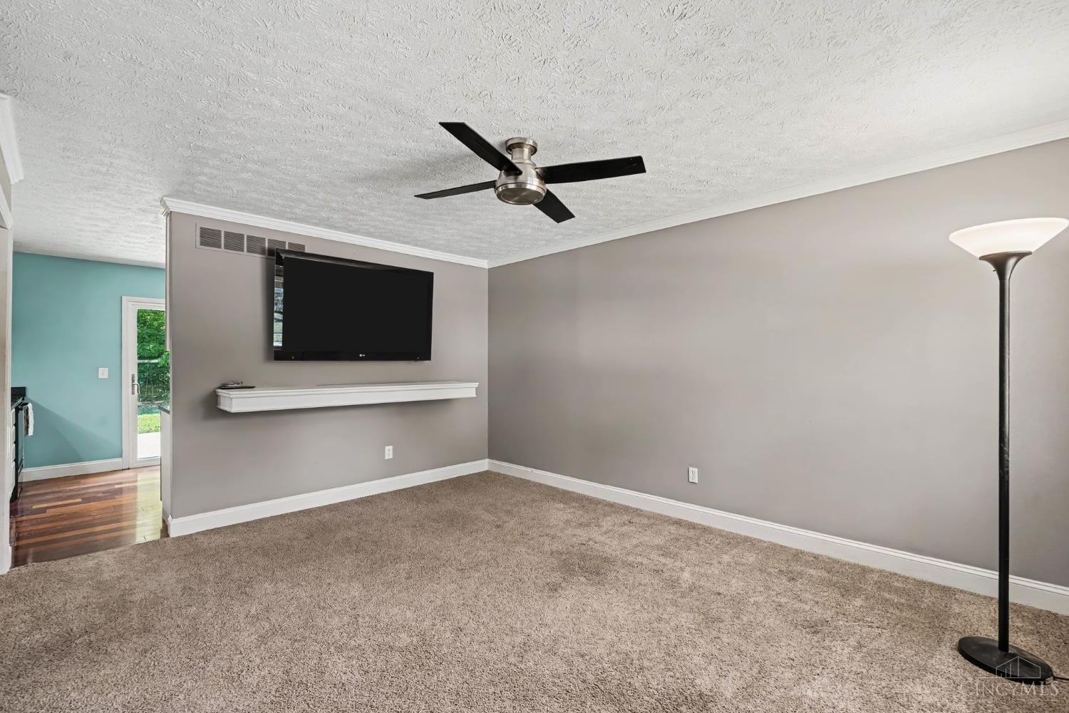 4819 Stoneybrook Road Cincinnati, OH 45244 - Photo 5 of 28 Gallery Image 5