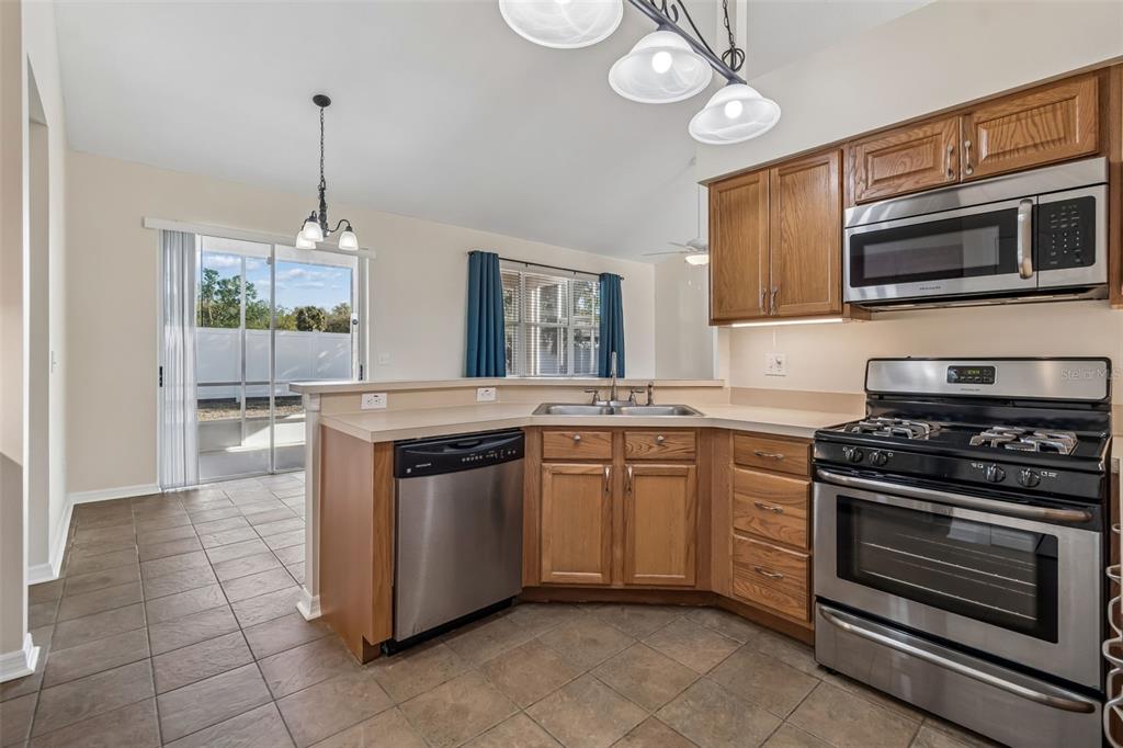 4318 Brandon Ridge Drive Valrico, FL 33594 - Photo 11 of 26