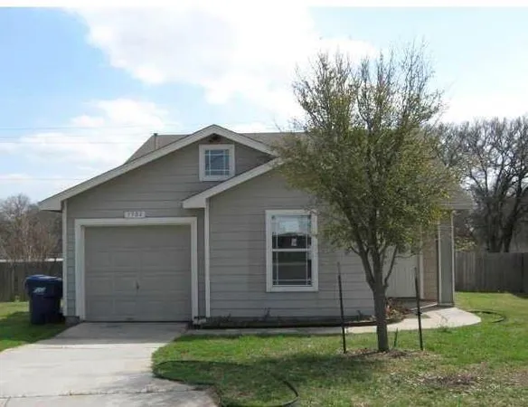 $1,650 | 3504 Banda Lane, Austin, TX 78725