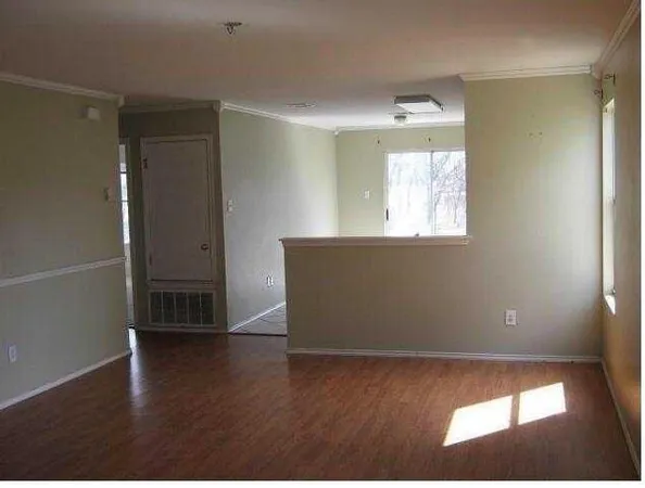 $1,650 | 3504 Banda Lane, Austin, TX 78725