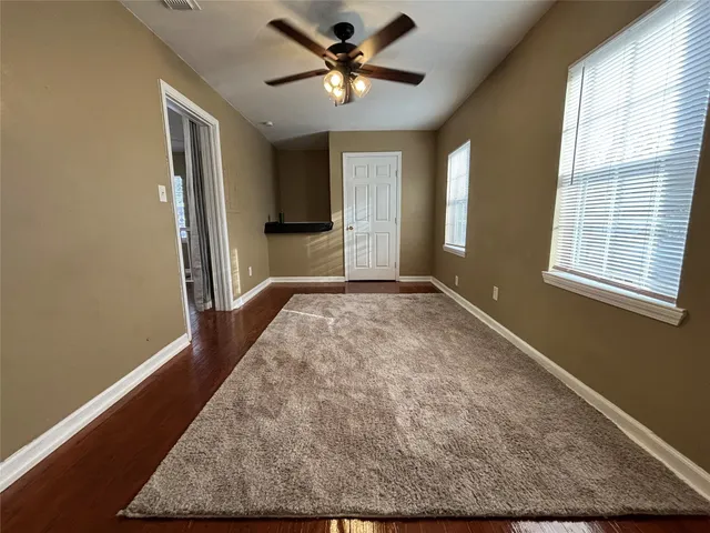 $800 | 422 West Burleson Street, Wharton, TX 77488