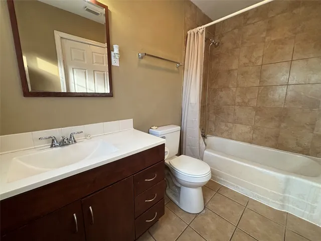 $800 | 422 West Burleson Street, Wharton, TX 77488