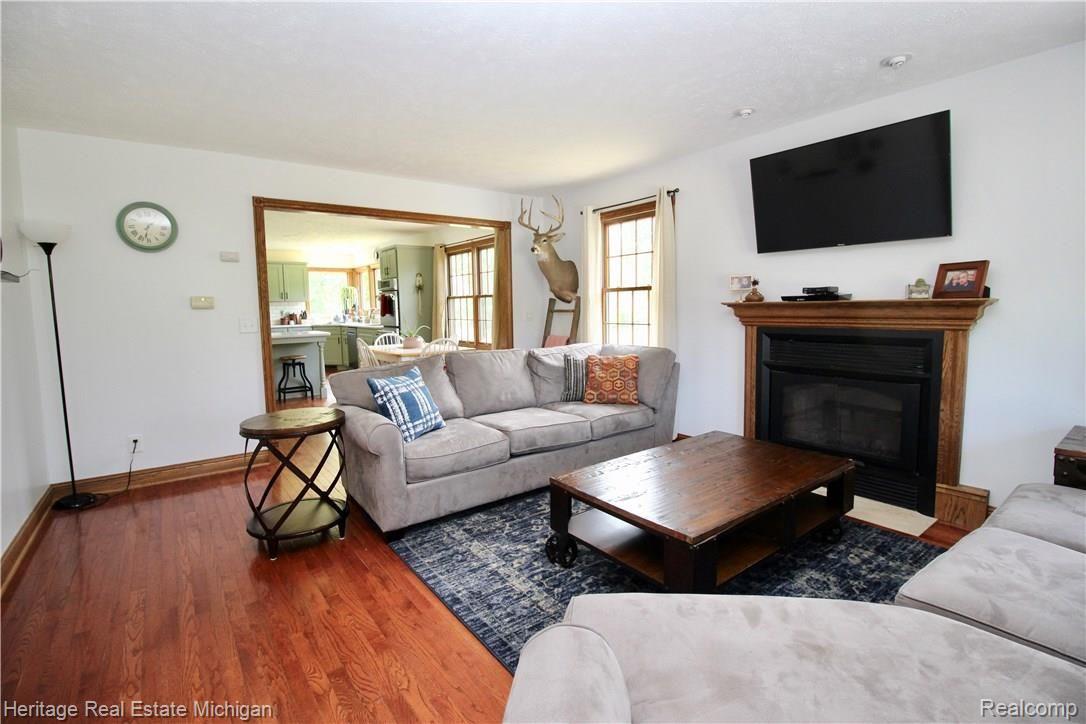8126 Ruger Ridge Fowlerville, MI 48836 - Photo 19 of 53 Family Room