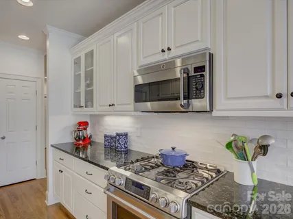 $675,000 | 8905 Challis Hill Lane, Charlotte, NC 28226