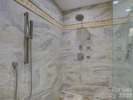 $675,000 | 8905 Challis Hill Lane, Charlotte, NC 28226