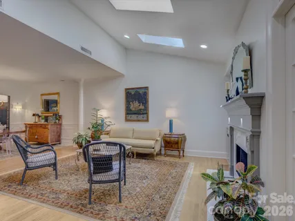 $675,000 | 8905 Challis Hill Lane, Charlotte, NC 28226