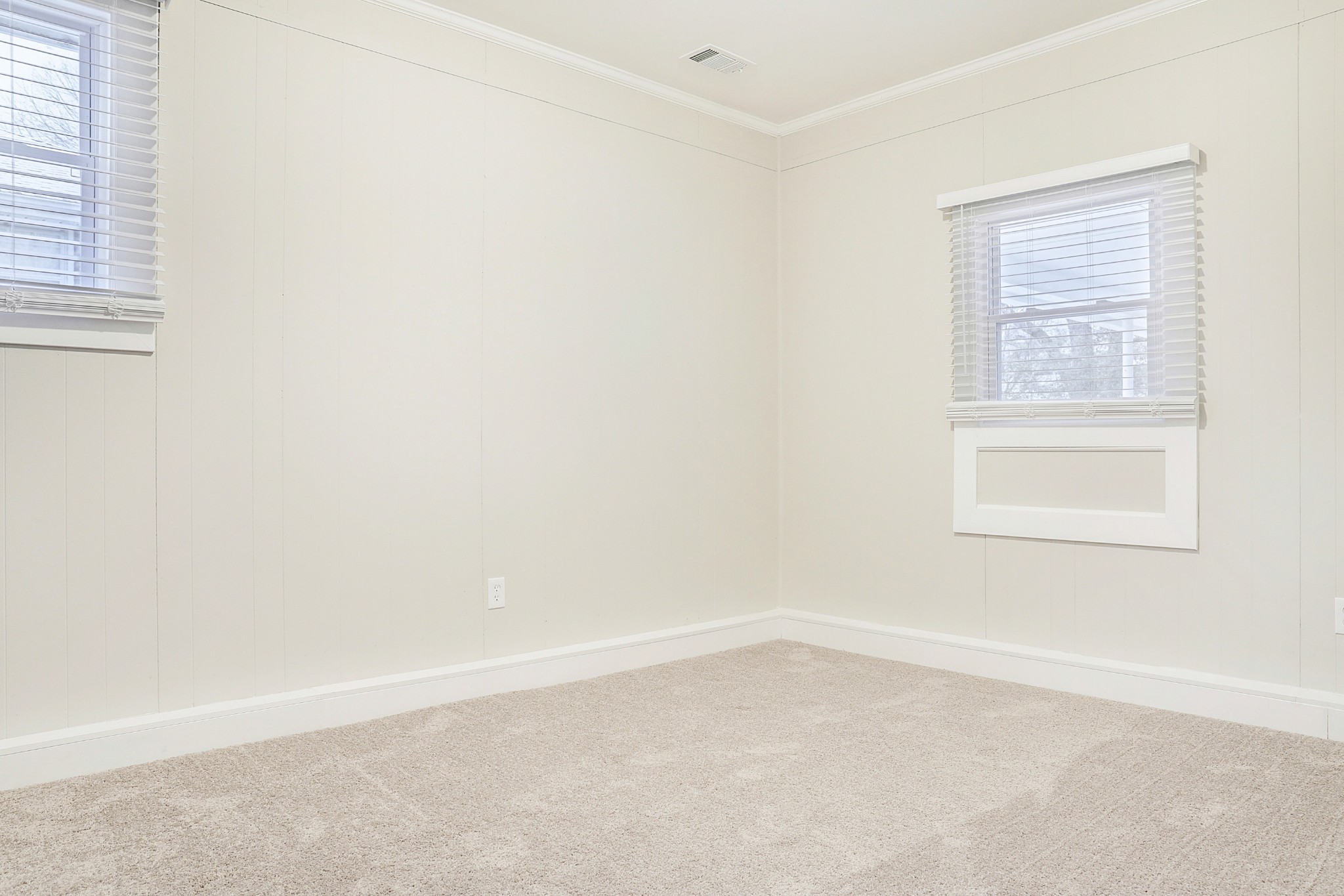 1320 Cheyenne Boulevard Madison, TN 37115 - Photo 21 of 26 an empty room with a window