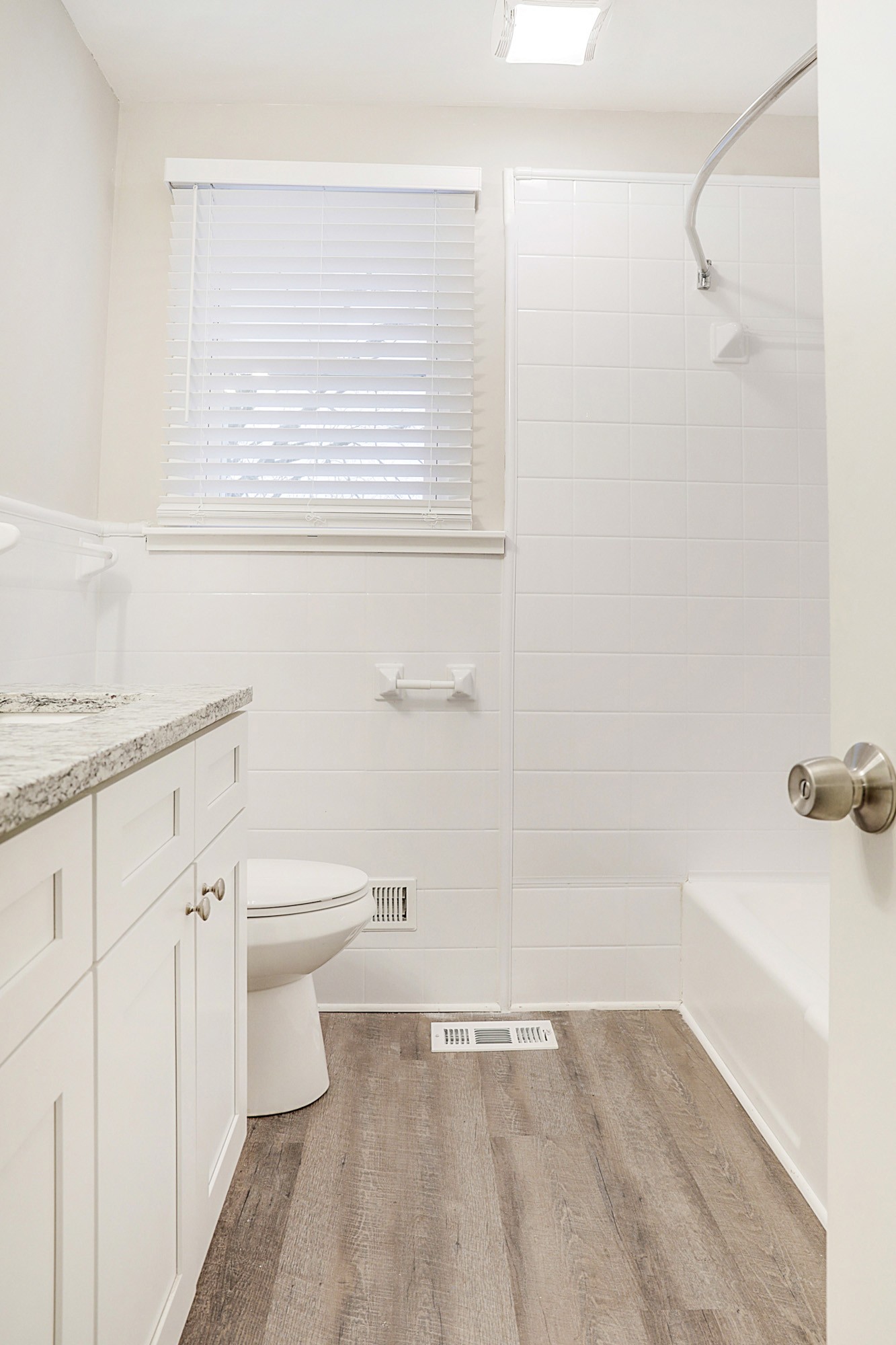 1320 Cheyenne Boulevard Madison, TN 37115 - Photo 9 of 26 a bathroom with a toilet a sink and a bathtub