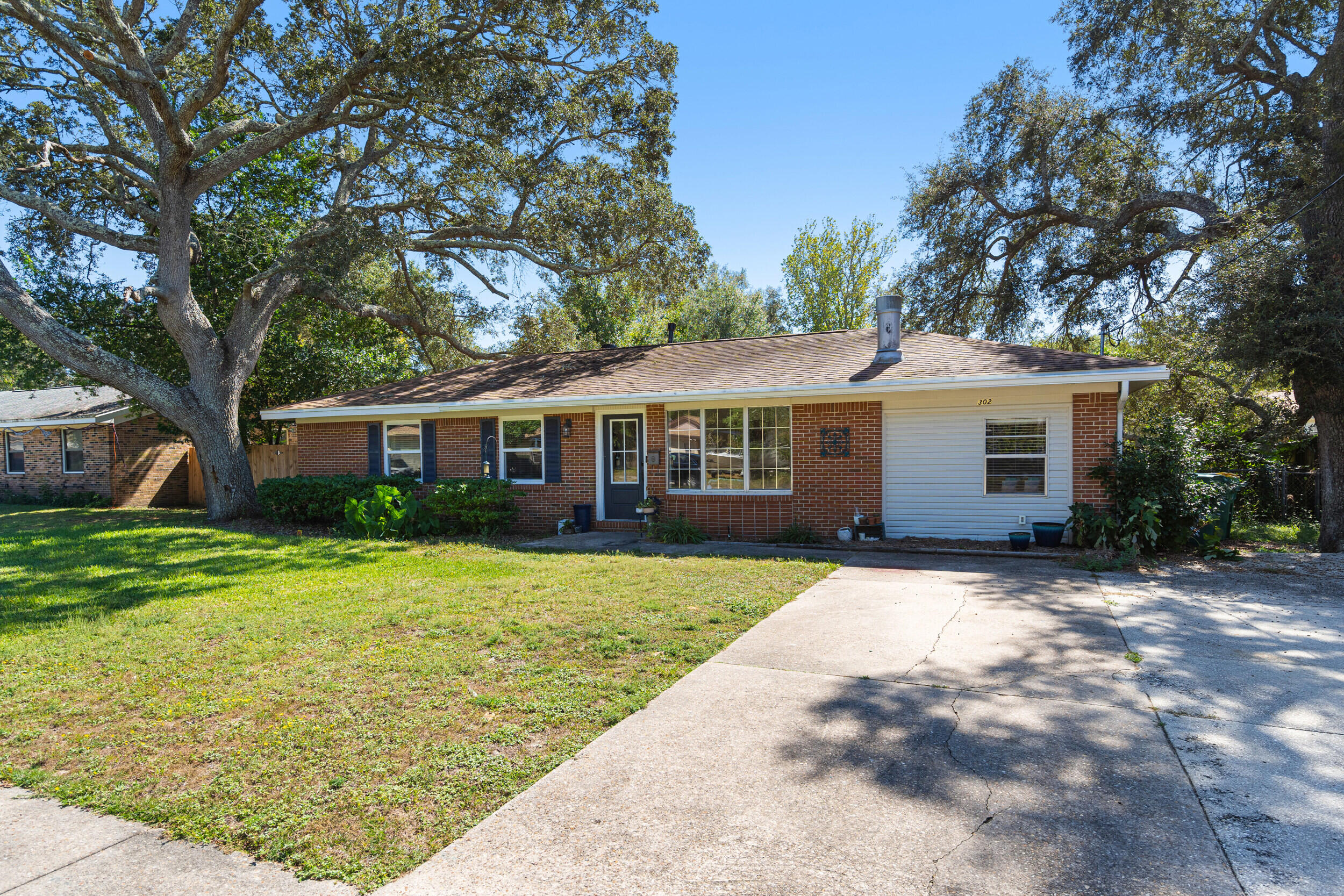 302 22nd Street Niceville, FL 32578 - Photo 4 of 49 30222ndst_06
