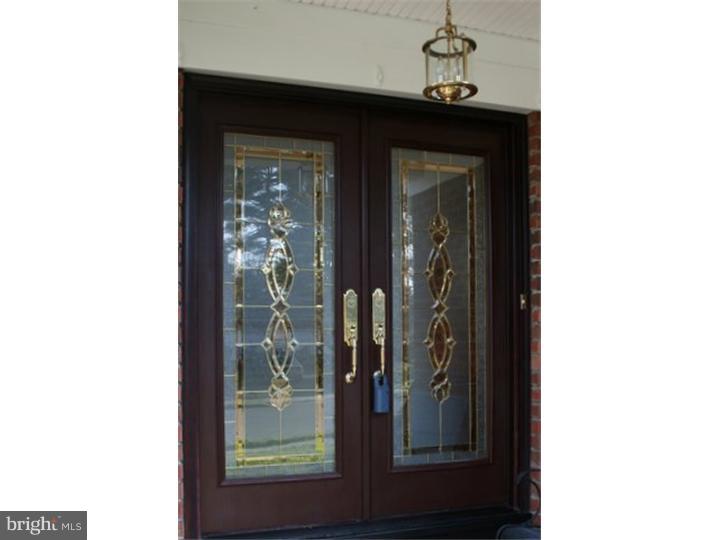 77 Wolfpack Road Hamilton, NJ 08619 - Photo 2 of 25