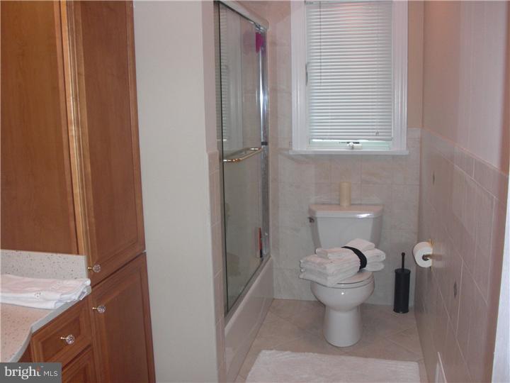 77 Wolfpack Road Hamilton, NJ 08619 - Photo 13 of 25