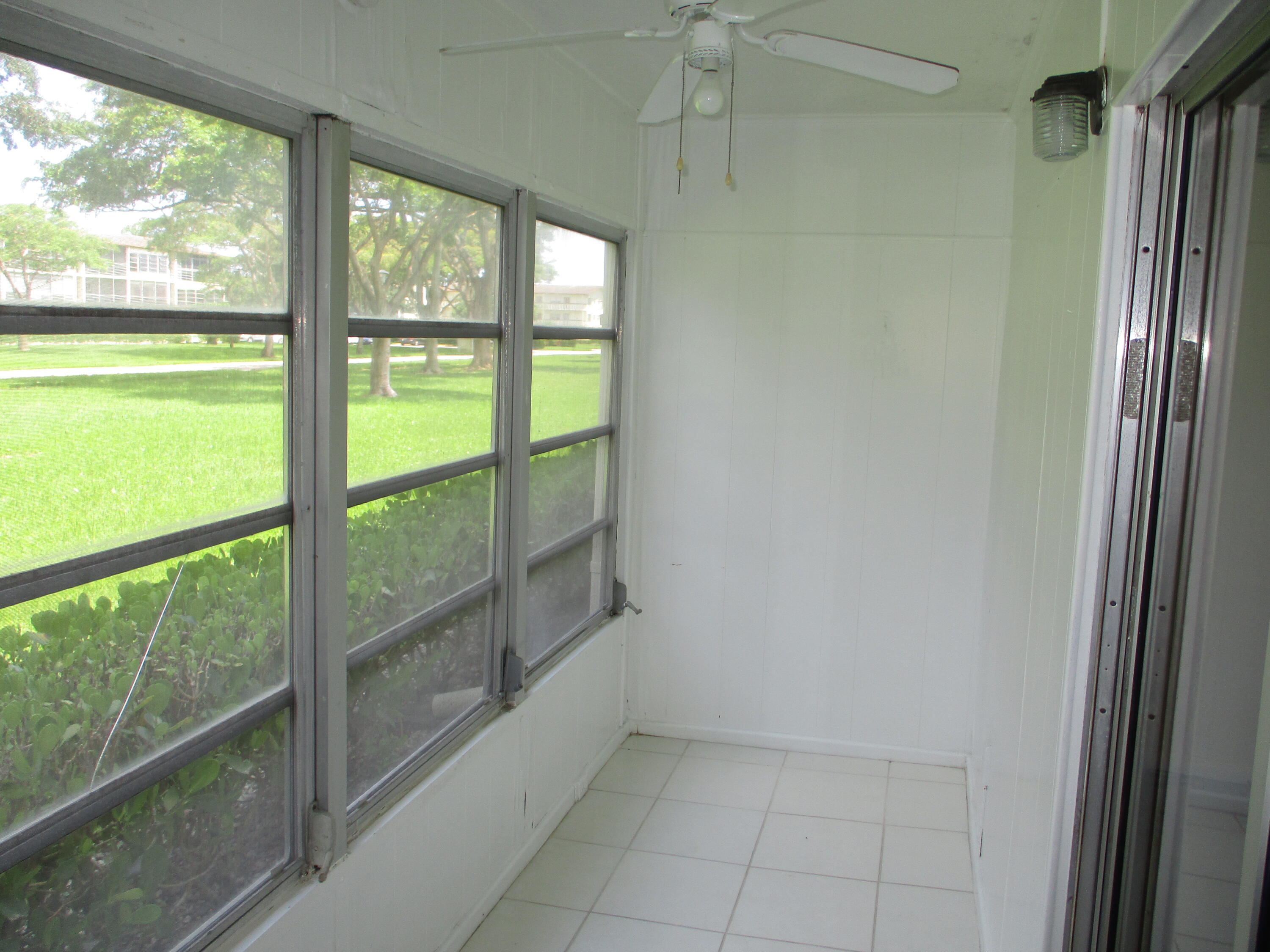 506 Mansfield M Boca Raton, FL 33434 - Photo 7 of 37 IMG_0550