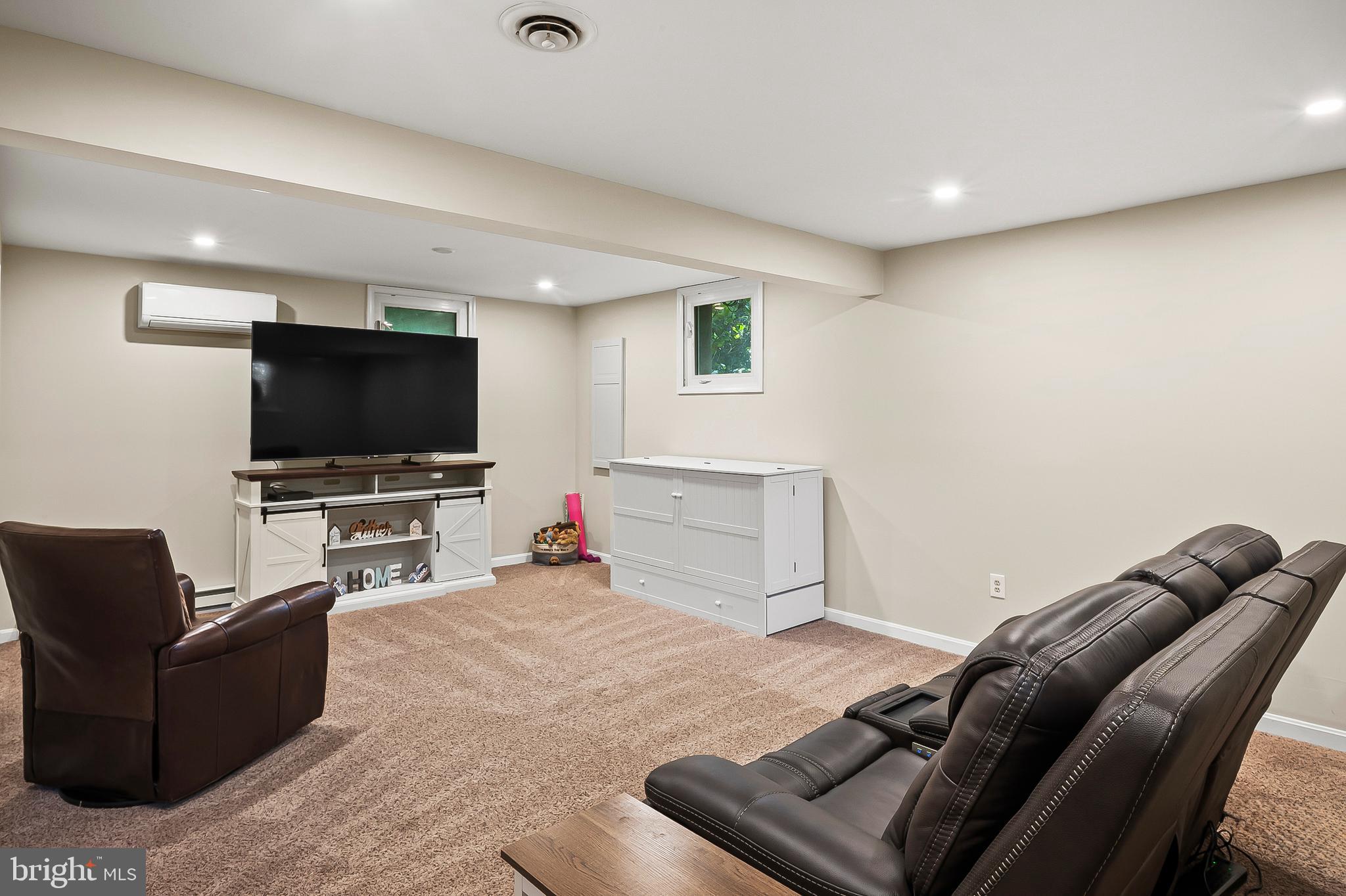 1811 Underwood Road Gambrills, MD 21054 - Photo 34 of 46 a living room with furniture and a flat screen tv