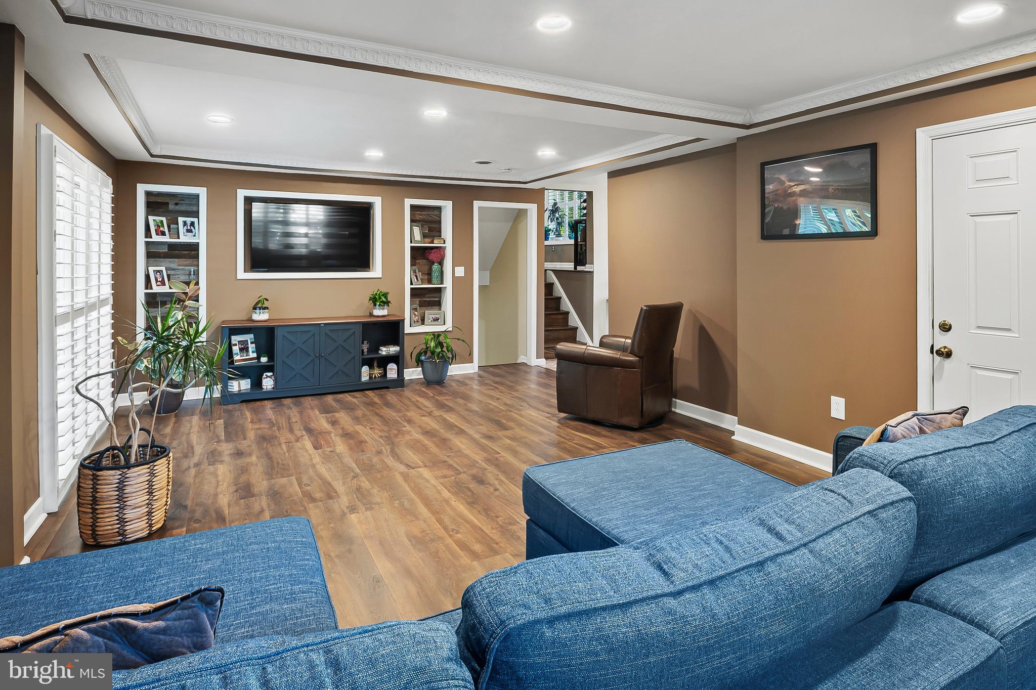 1811 Underwood Road Gambrills, MD 21054 - Photo 9 of 46 a living room with furniture and a flat screen tv
