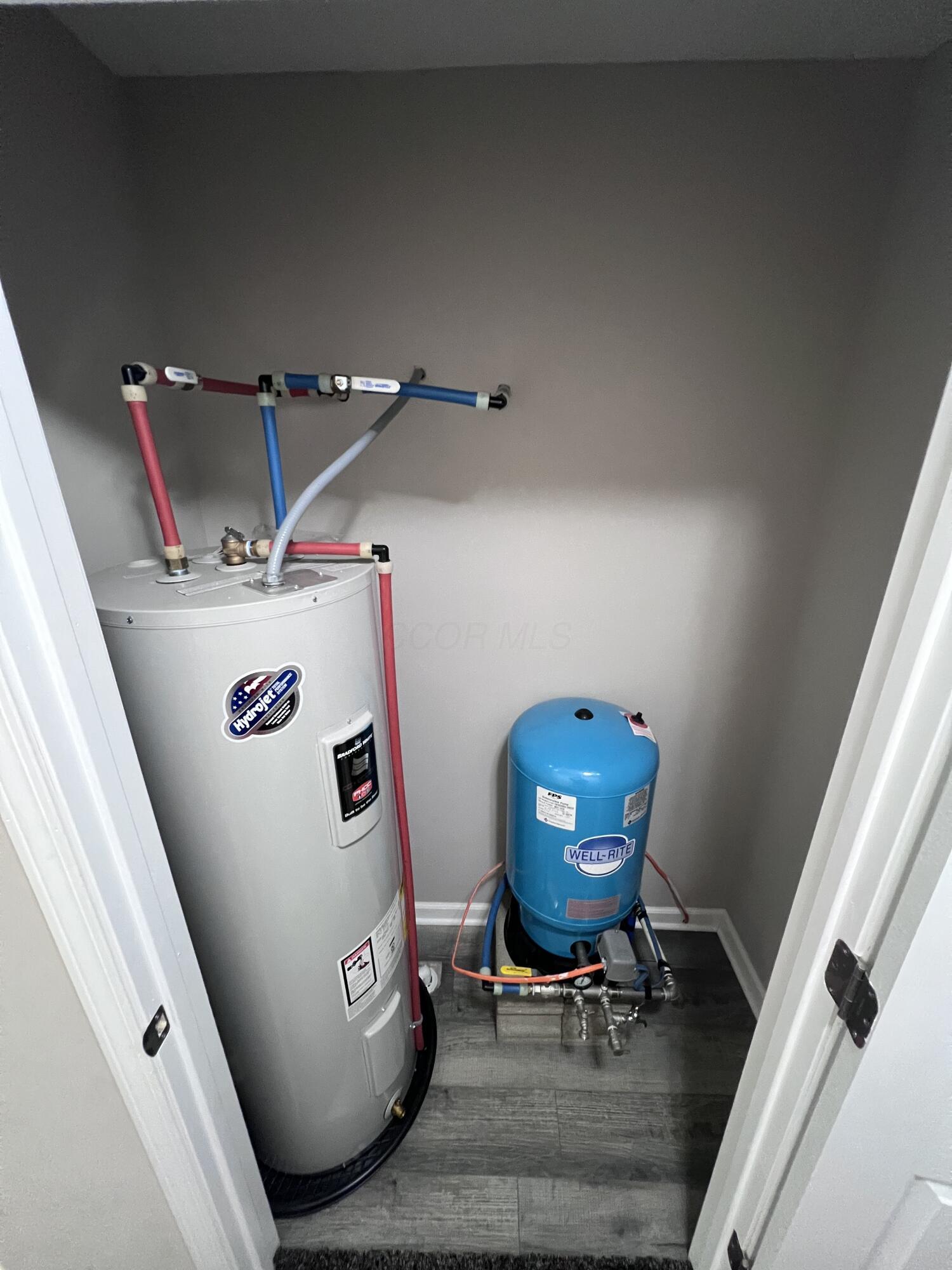 3330 Hamburg Road Southwest Lancaster, OH 43130 - Photo 18 of 26 Water Heater