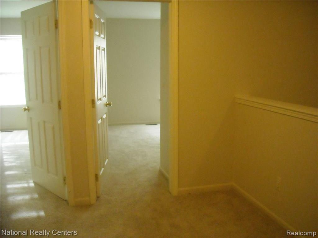 11744 Farmington Road Livonia, MI 48150 - Photo 9 of 11 2ND FLOOR LANDING