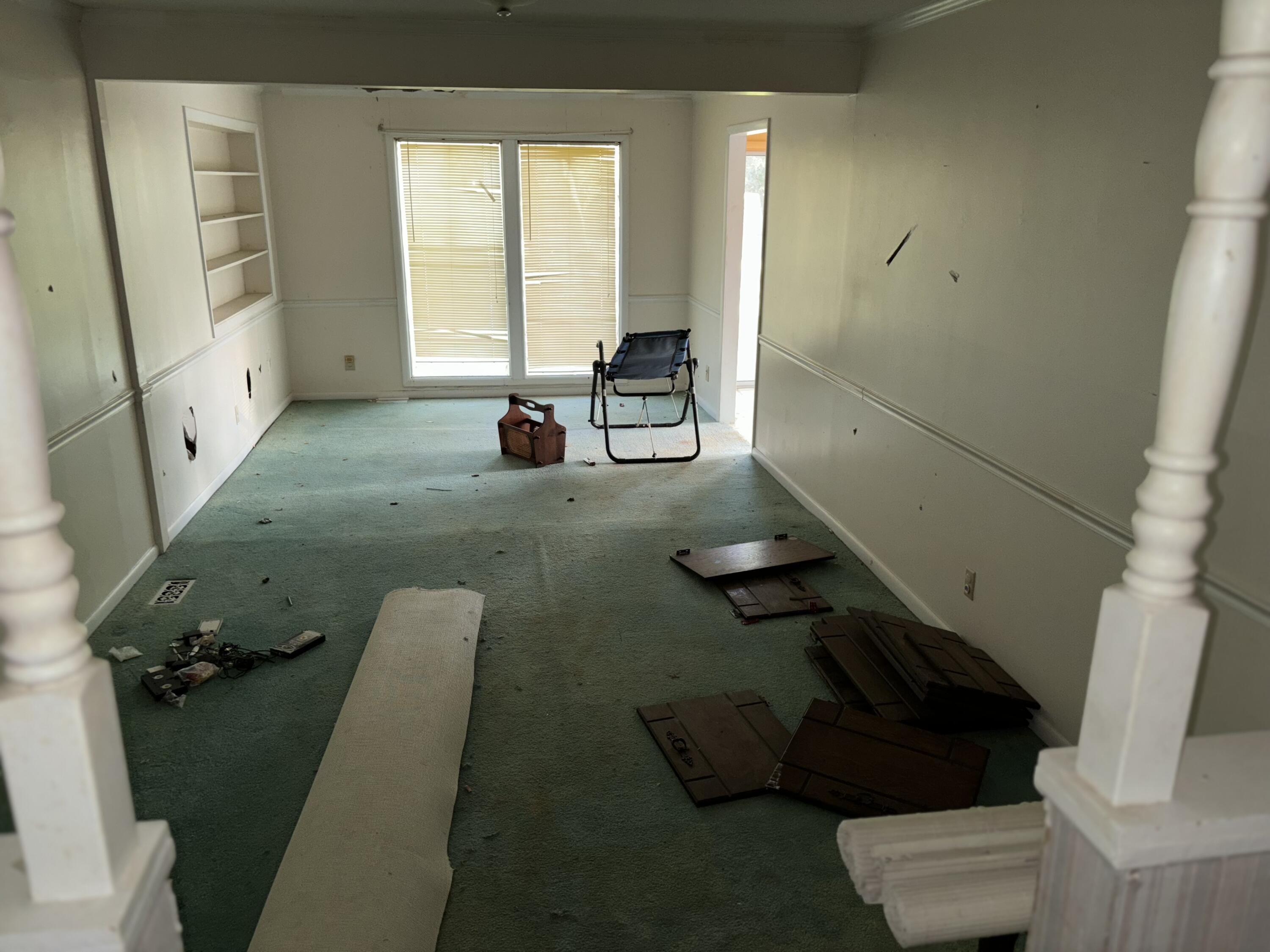1995 Wrightsboro Road Thomson, GA 30824 - Photo 2 of 10 Living room