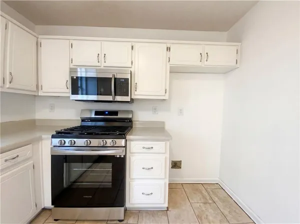 $230,000 | 10454 Irongate Lane, Jonesboro, GA 30238