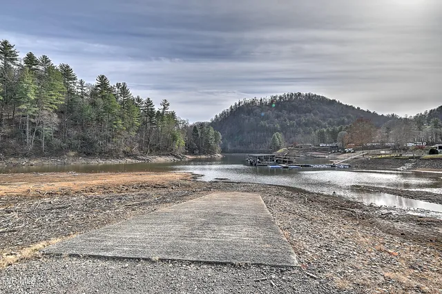 $230,000 | 250 Piercetown Road, Butler, TN 37640