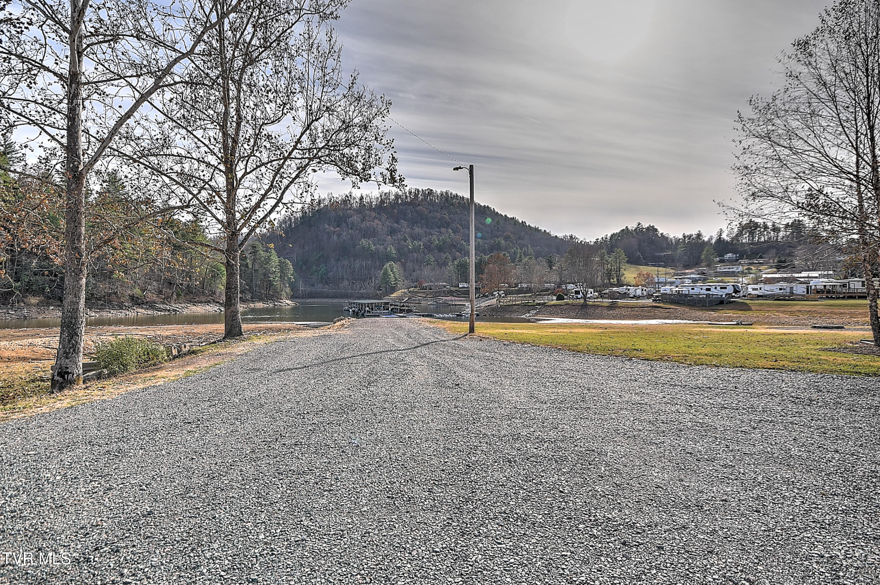 250 Piercetown Road Butler, TN 37640 - Photo 32 of 36 250 Piercetown Rd DST-44