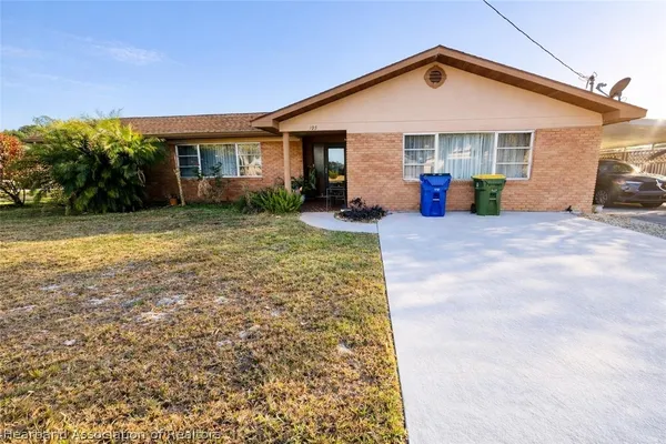 $280,000 | 195 Lake Dr Boulevard, Sebring, FL 33875