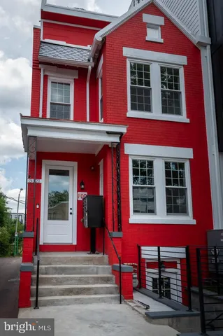 $2,800 | 3321 11th Street Northwest, Unit 4, Washington, DC 20010